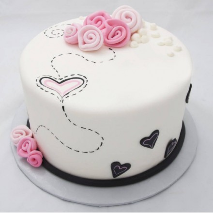  Торт на День Святого Валентина "Путь к сердцу"