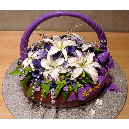 Торт "Корзина с фиолетовым бантом" 