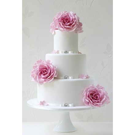 Свадебный торт "Розы на снегу"
