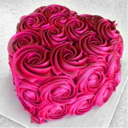 Торт на день влюбленных "Малиновое сердце"