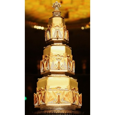 Свадебный торт "Золотая мантия""