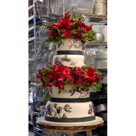 Свадебный торт "Шикарные розы"