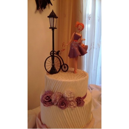 Торт "Дама с велосипедом"