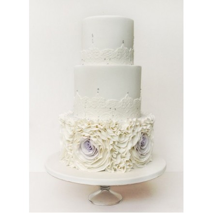 Свадебный торт "Белые тонкие узоры"
