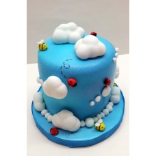 Детский торт "Пчелки и божьи коровки в облаках"