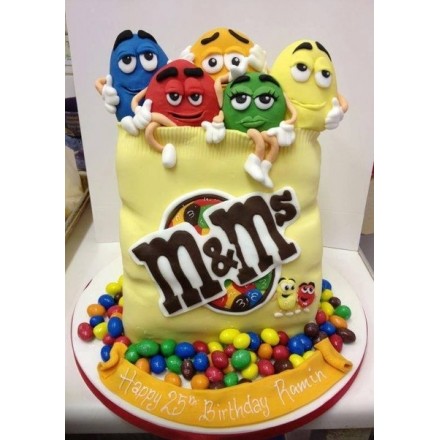 Детский торт "Команда M&M"