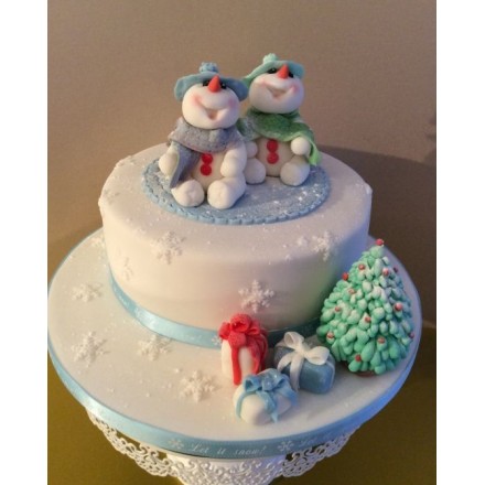 Новогодний торт "Пара снеговиков"