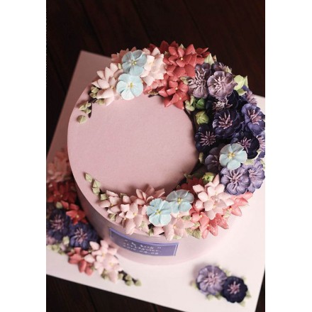 Торт с цветами из крема "Сиреневая прелесть"