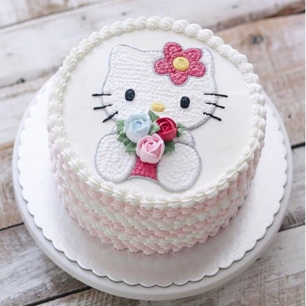 Детский торт "Hello Kitty с цветами"