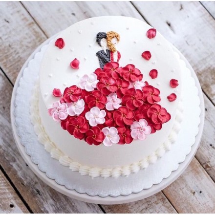 Торт с цветами из крема "Цветочное платье"